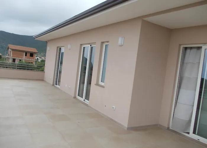 Villa Lauro Luxury B&B
